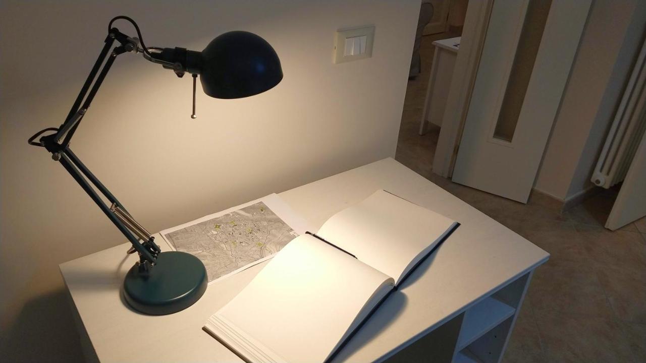 Cozy House Con Corte Privata In Centro Storico Aq ラクイラ エクステリア 写真