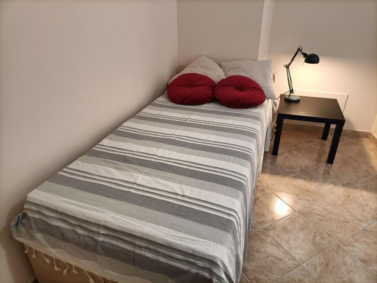 Cozy House Con Corte Privata In Centro Storico Aq ラクイラ エクステリア 写真