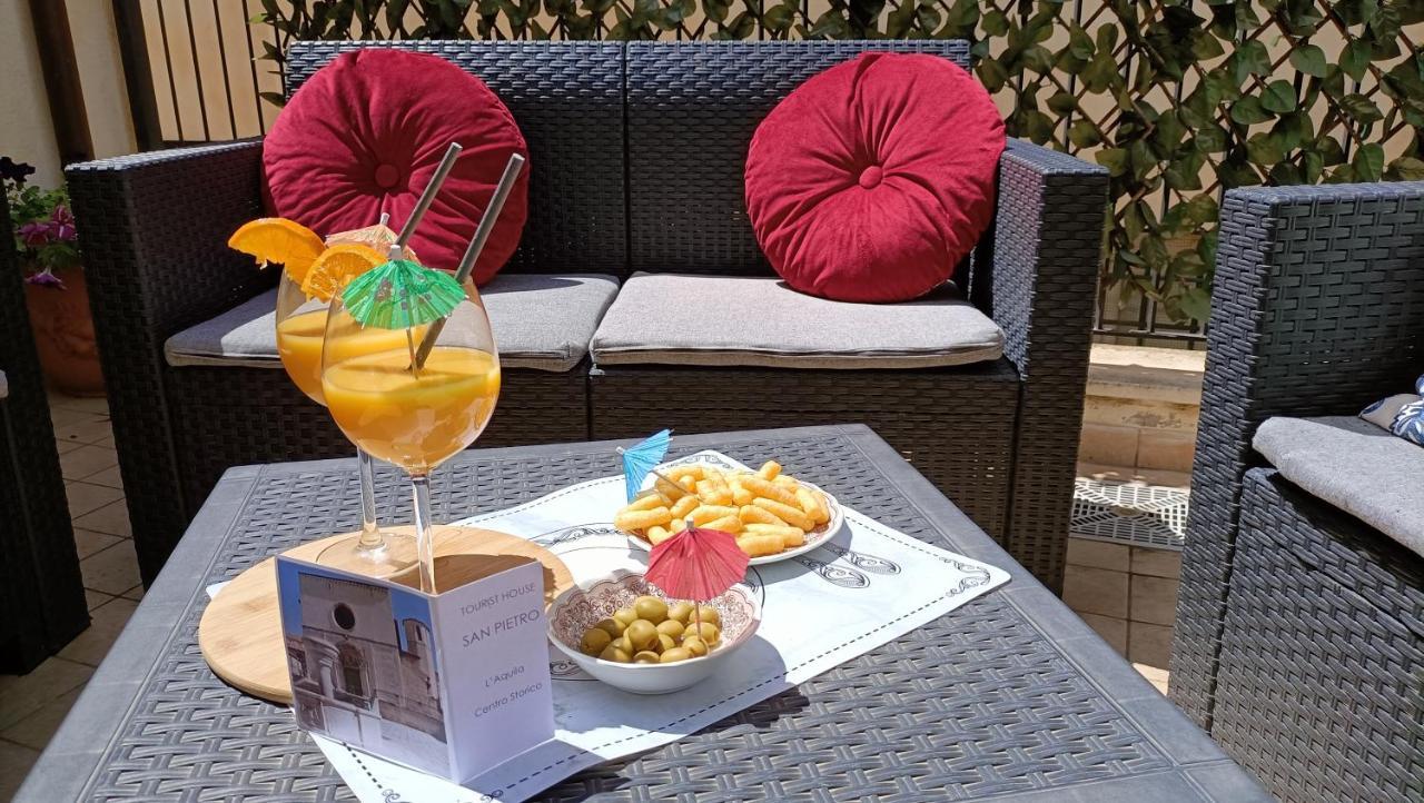 Cozy House Con Corte Privata In Centro Storico Aq ラクイラ エクステリア 写真